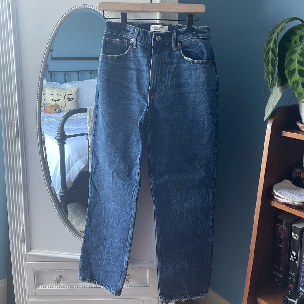 Abercrombie 90’s straight ultra high rise‎ jeans 27P